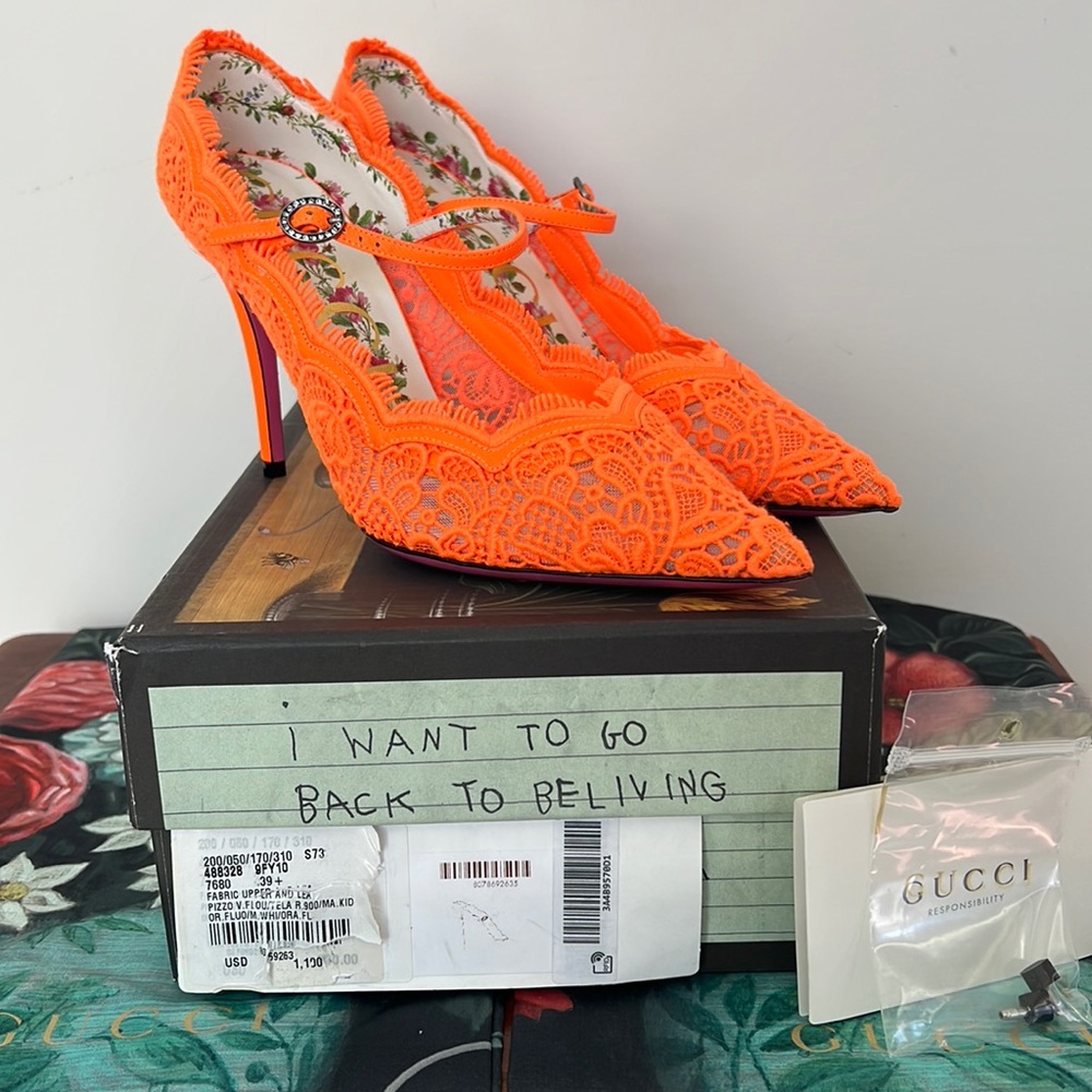 Gucci Mary Jane Pumps